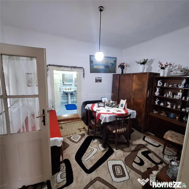 Bocsa Montana, Casa mare la strada principala