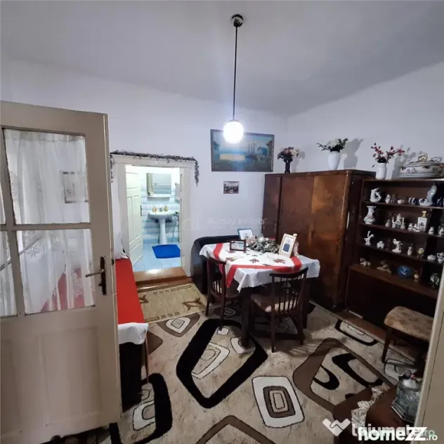 Bocsa Montana, Casa mare la strada principala