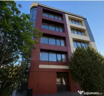 Spațiu comercial de vânzare central – pentru clinică medicală, birouri sau investiție