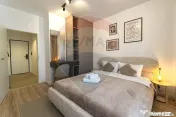 Apartament cu 2 camere de vânzare în zona Tractorul 
