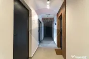Apartament cu 2 camere de vânzare în zona Tractorul 