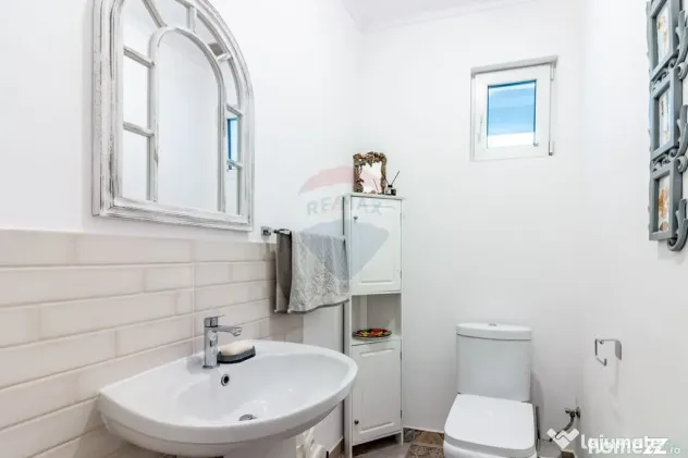 Casă / Vilă cu 6 camere de vânzare INTRAREA SECAREI/MA... - Bucuresti (Bucuresti-Ilfov)