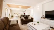 Casa familiei tale | 146 mp | Curte 440 mp | Foișor + Ciuba 
