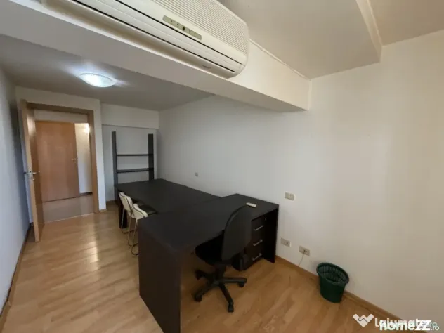 Bd Unirii, Biblioteca Națională, 3 camere, pretabil birou,