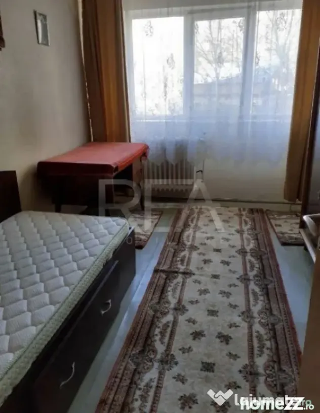 3 camere, et 1/9, anvelopat, 71 mp-Apusului