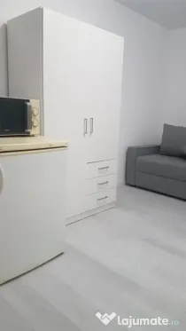 Ofer spre inchiriere garsonieră la casa Craiter