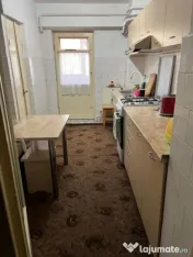- Etaj 1 - Apartament 3 camere, cu surafata 79mp, Zona Calar 