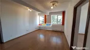 Apartament 3 camere 80 mp | Parcare - Curte | M. Aparatorii 
