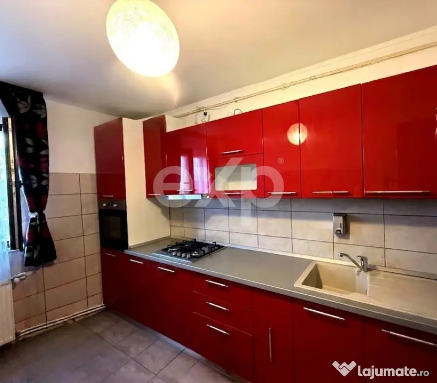 Apartament 3 camere transformat în 2 | Etaj intermediar