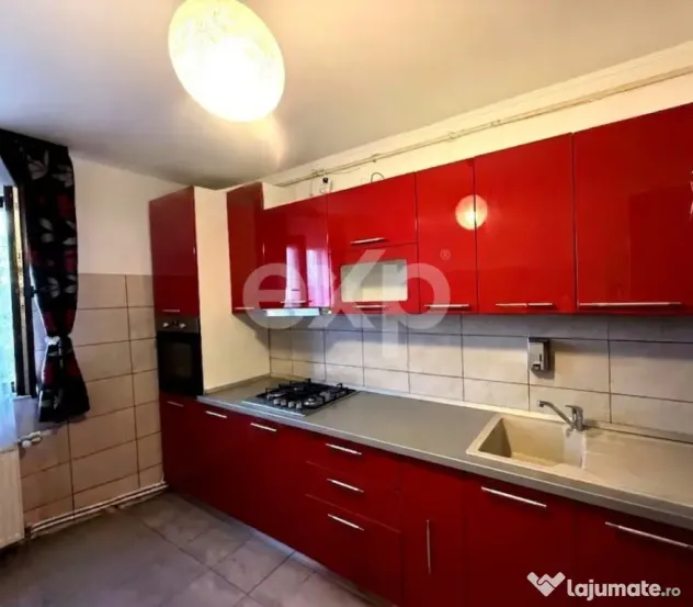 Apartament 3 camere transformat în 2 | Etaj intermediar