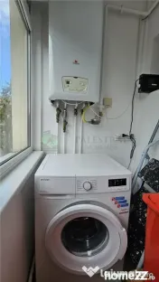 Apartament 3 camere zona Judetean mobilat-utilat 400 Euro 