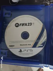 Vând consolă PS5 Disc Edition – pret negociabil 