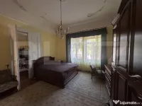 Casă cu două apartamente, 221 mp, zona Semicentral 