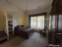 Casă cu două apartamente, 221 mp, zona Semicentral