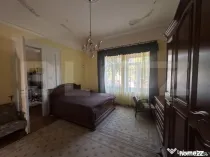 Casă cu două apartamente, 221 mp, zona Semicentral