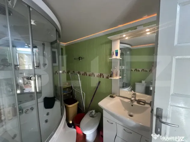 Casă cu două apartamente, 221 mp, zona Semicentral
