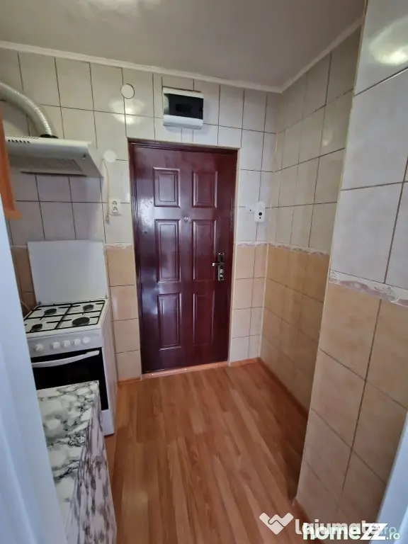 Apartament 2 camere Tractorul-piata,renovat,mobilat,57600 Eu