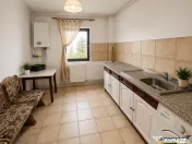 Decomandat, balcon, boxa, spatii verzi, cadru linistit, opor 