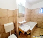 Decomandat, balcon, boxa, spatii verzi, cadru linistit, opor 