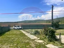 Casă / Vilă cu 4 camere de vânzare