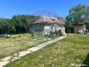 Casă / Vilă cu 4 camere de vânzare 