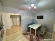 Apartament cu 3 camere de închiriat în zona Precista 