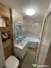 Apartament cu 3 camere de închiriat în zona Precista 