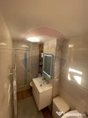 Apartament cu 3 camere de închiriat în zona Precista 