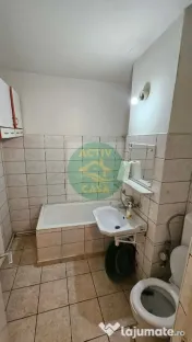 Apartament 4 camere, centru, etaj 1 