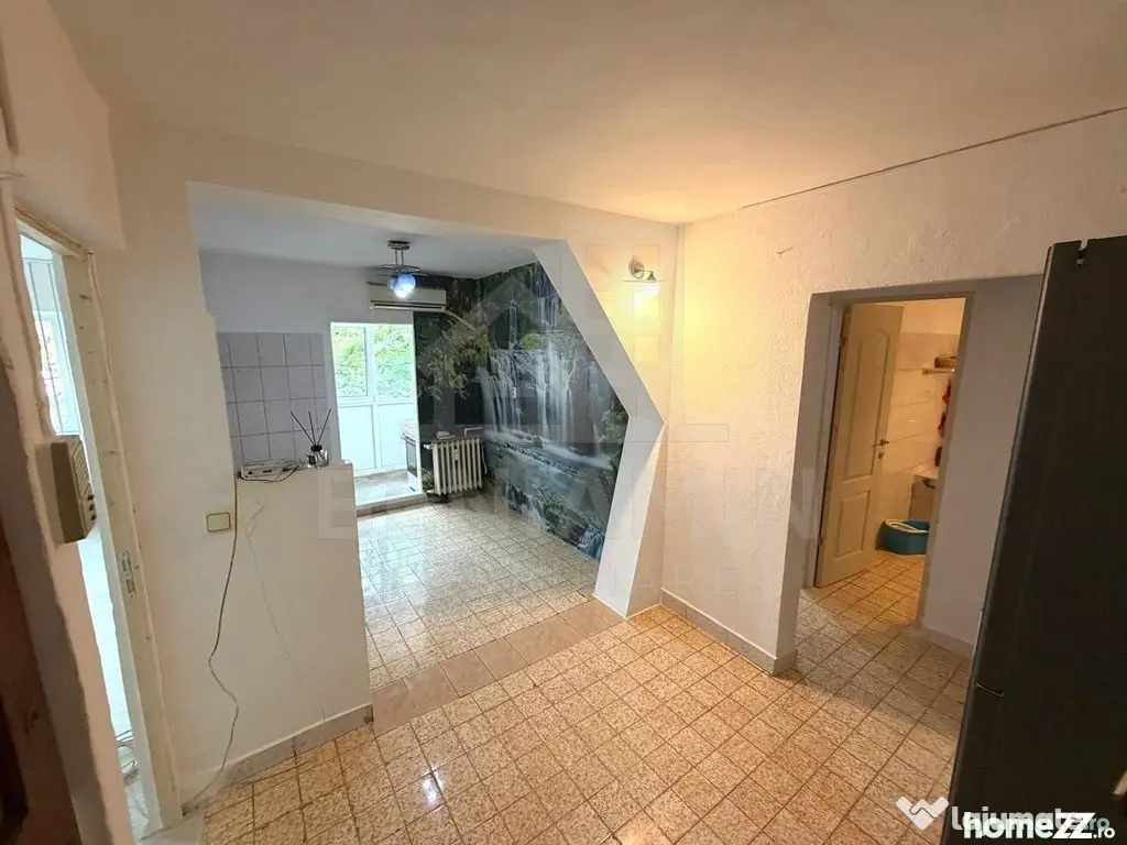 2 camere decomandat - etaj 2 - 52mp - teava de gaze - Sarari - Craiova (Dolj)