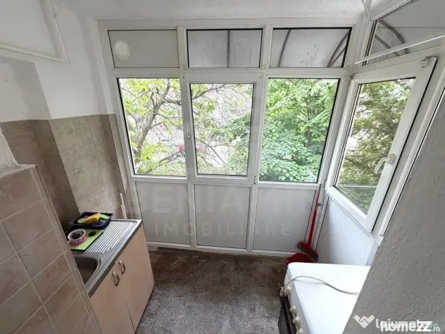 2 camere decomandat - etaj 2 - 52mp - teava de gaze - Sarari - Craiova (Dolj)