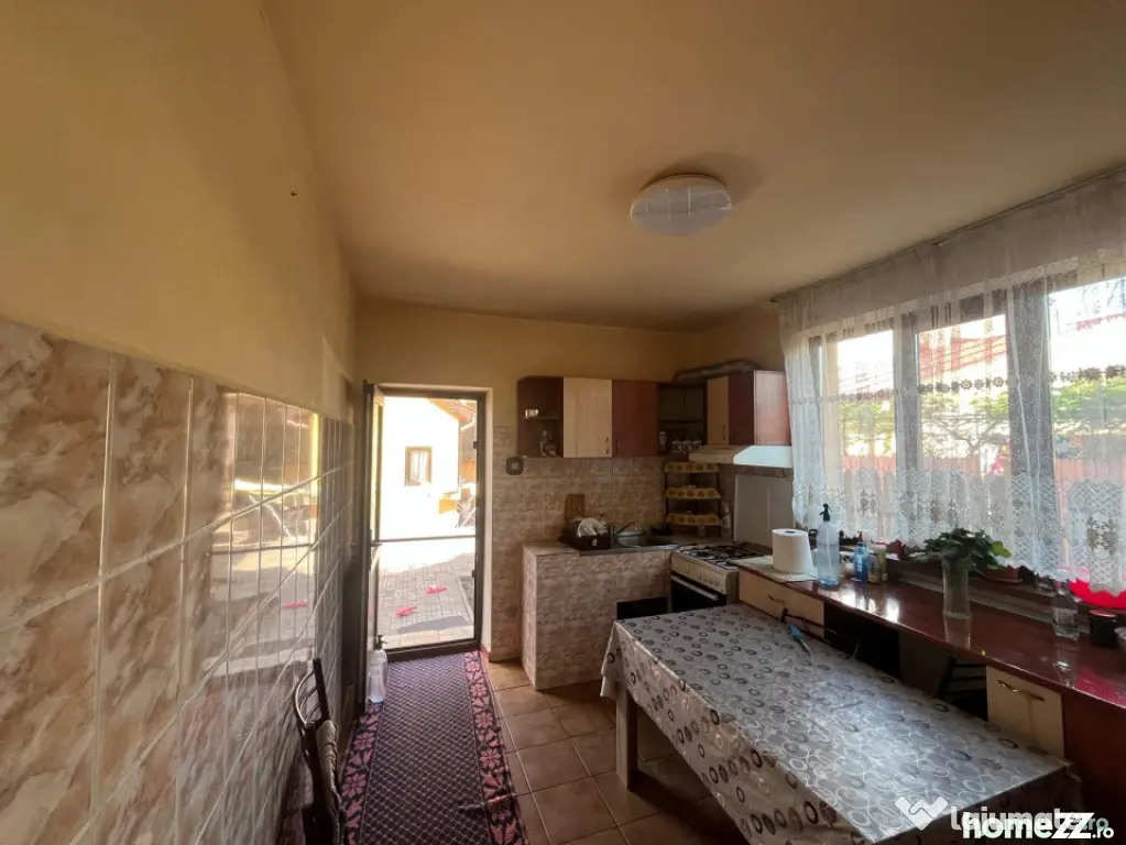 Casă spațioasă P+1+M, 186 mp, zonă Rovine - Craiova (Dolj)