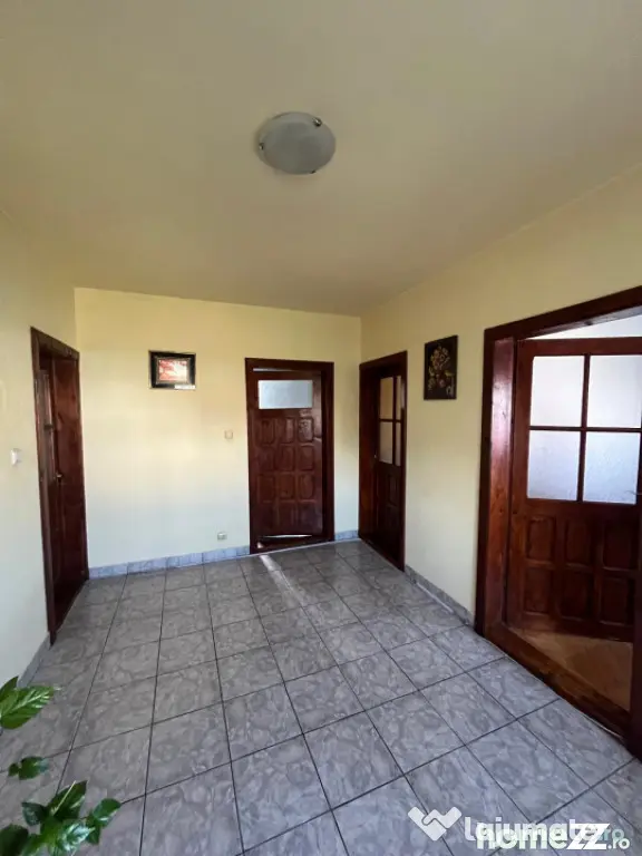 Casă spațioasă P+1+M, 186 mp, zonă Rovine - Craiova (Dolj)