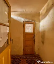 Casa individuala Leresti la strada principala+ teren 831 mp 