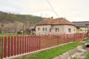 Casa individuala Leresti la strada principala+ teren 831 mp 
