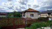 Casa individuala Leresti la strada principala+ teren 831 mp