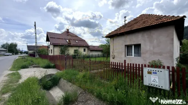 Casa individuala Leresti la strada principala+ teren 831 mp