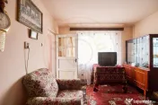Casa individuala Leresti la strada principala+ teren 831 mp 