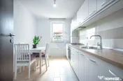 Apartament cu 2 camere la Urban Coresi, două balcoane, p...