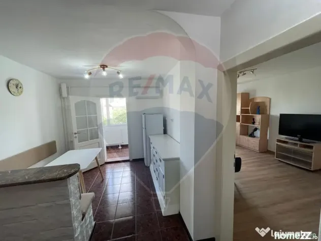 Apartament cu 2 camere de închiriat în zona Decebal