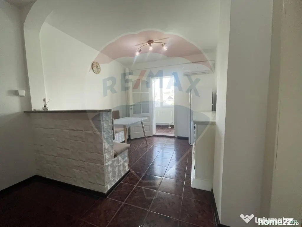 Apartament cu 2 camere de închiriat în zona Decebal