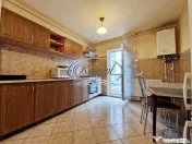 Apartament decomandat, etaj intermediar, zona Primaverii 