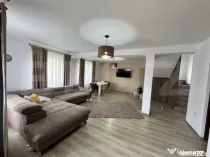 Casă de închiriat în Criseni