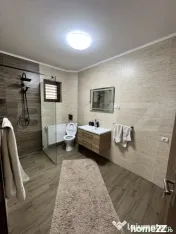 Casă de închiriat în Criseni 