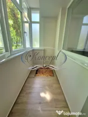 Apartament complet renovat cu garaj in zona Hotel Royal 
