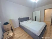 Apartament complet renovat cu garaj in zona Hotel Royal 