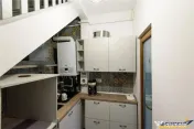 Apartament extins, trei unitati locative cu baie proprie, ce 