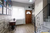 Apartament extins, trei unitati locative cu baie proprie, ce 