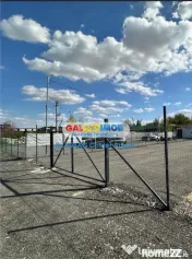Inchiriem 1000 mp teren pentru parc auto , la DN65B 
