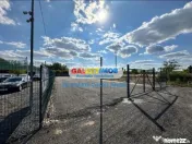 Inchiriem 1000 mp teren pentru parc auto , la DN65B 